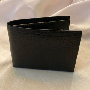 NWOT Black Paloma Cowhide Bifold Men’s Wallet